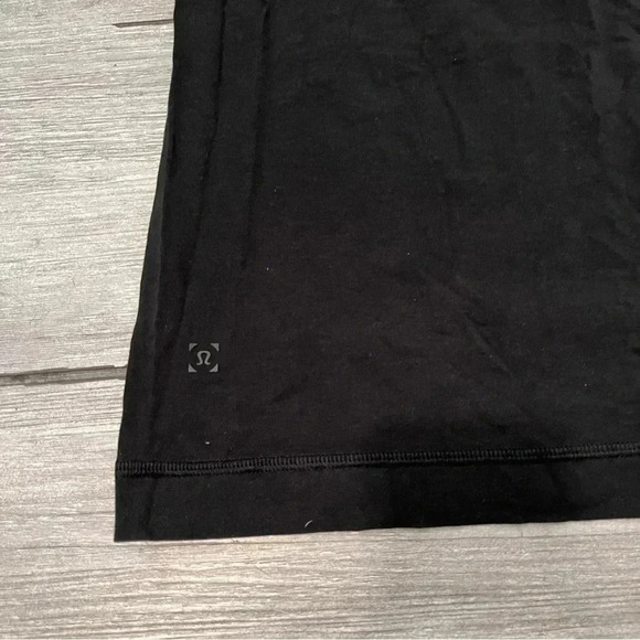 Lululemon T-Shirt Mens Small Black Performance Wicking Tee Active Gym - Picture 4 of 8